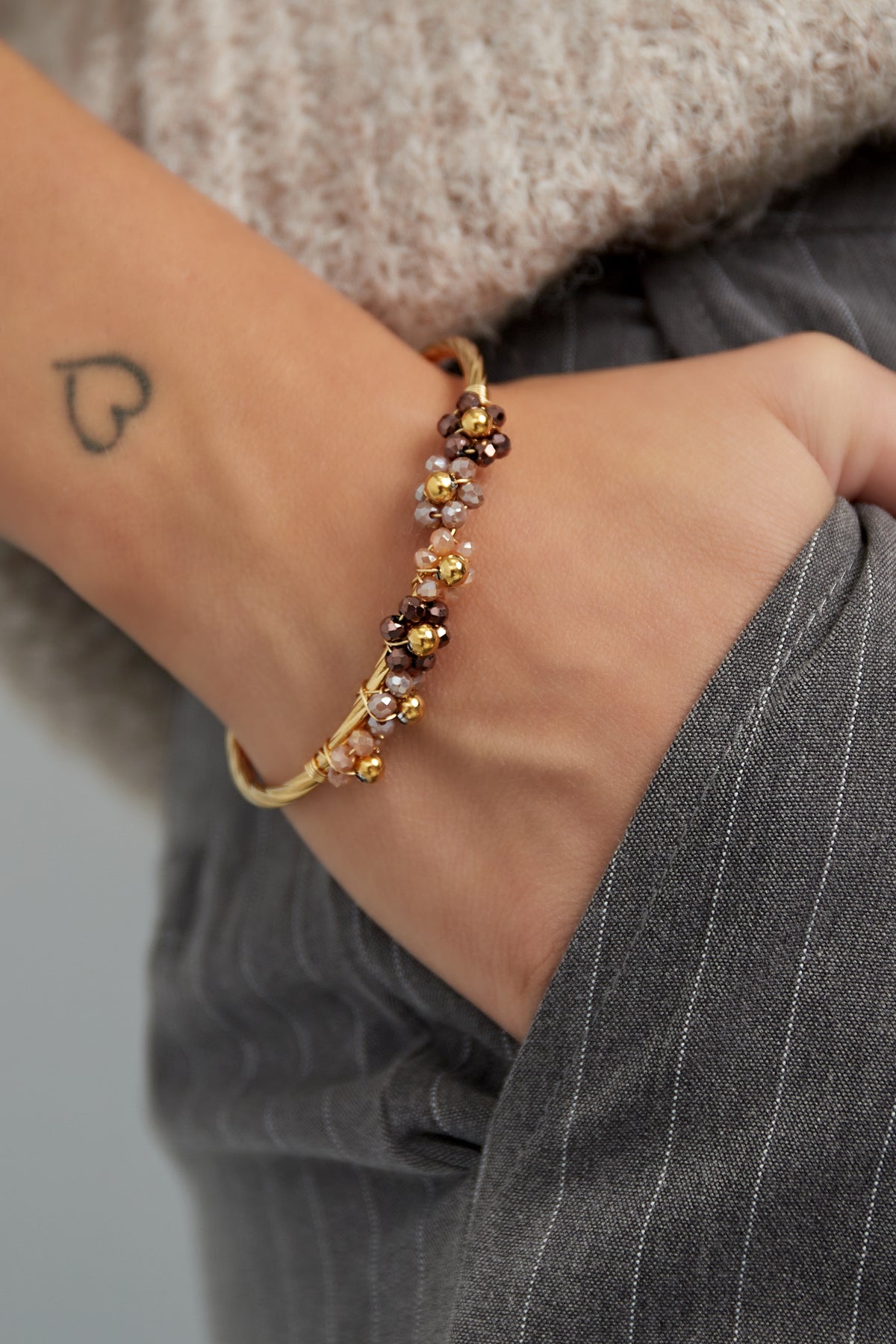 Armreif mit Blumen aus Perlen - Elli by Lena & Lisa