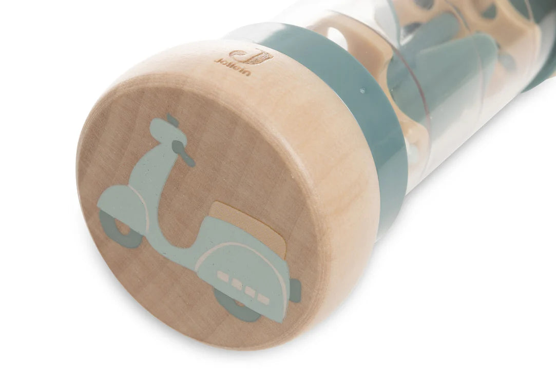 Handliche Baby-Rassel aus Holz für unterwegs