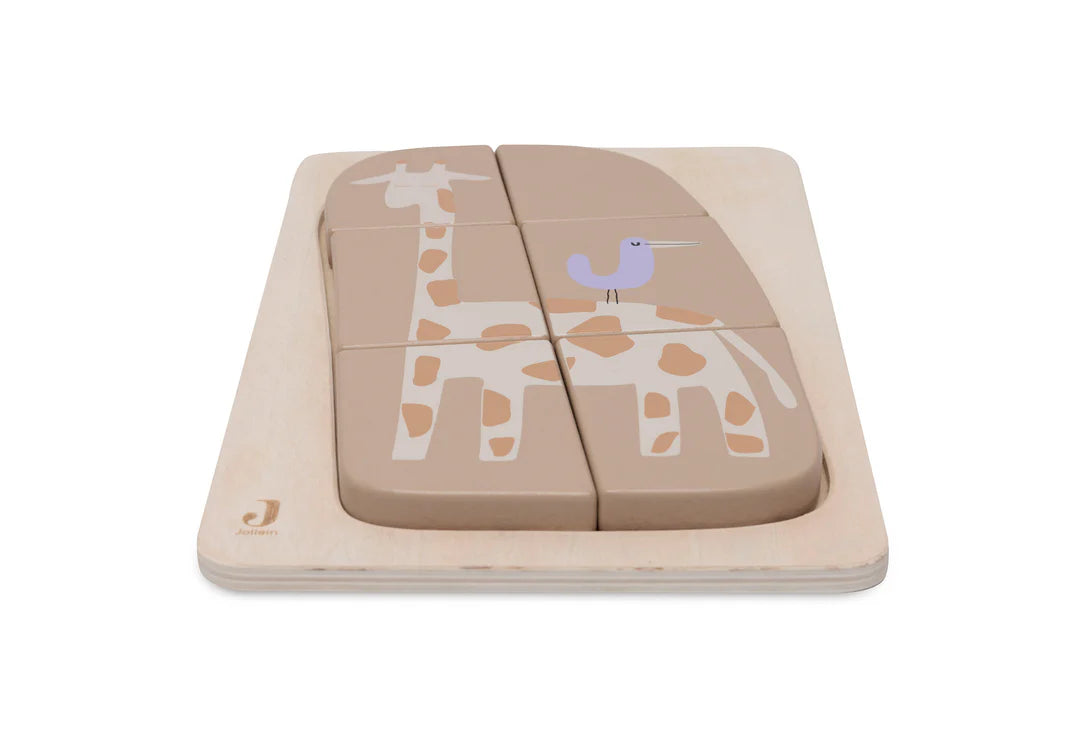 Das interaktive Holzpuzzle „Giraffe“ fördert die Hand-Augen-Koordination und sorgt für einen kreativen Lerneffekt.