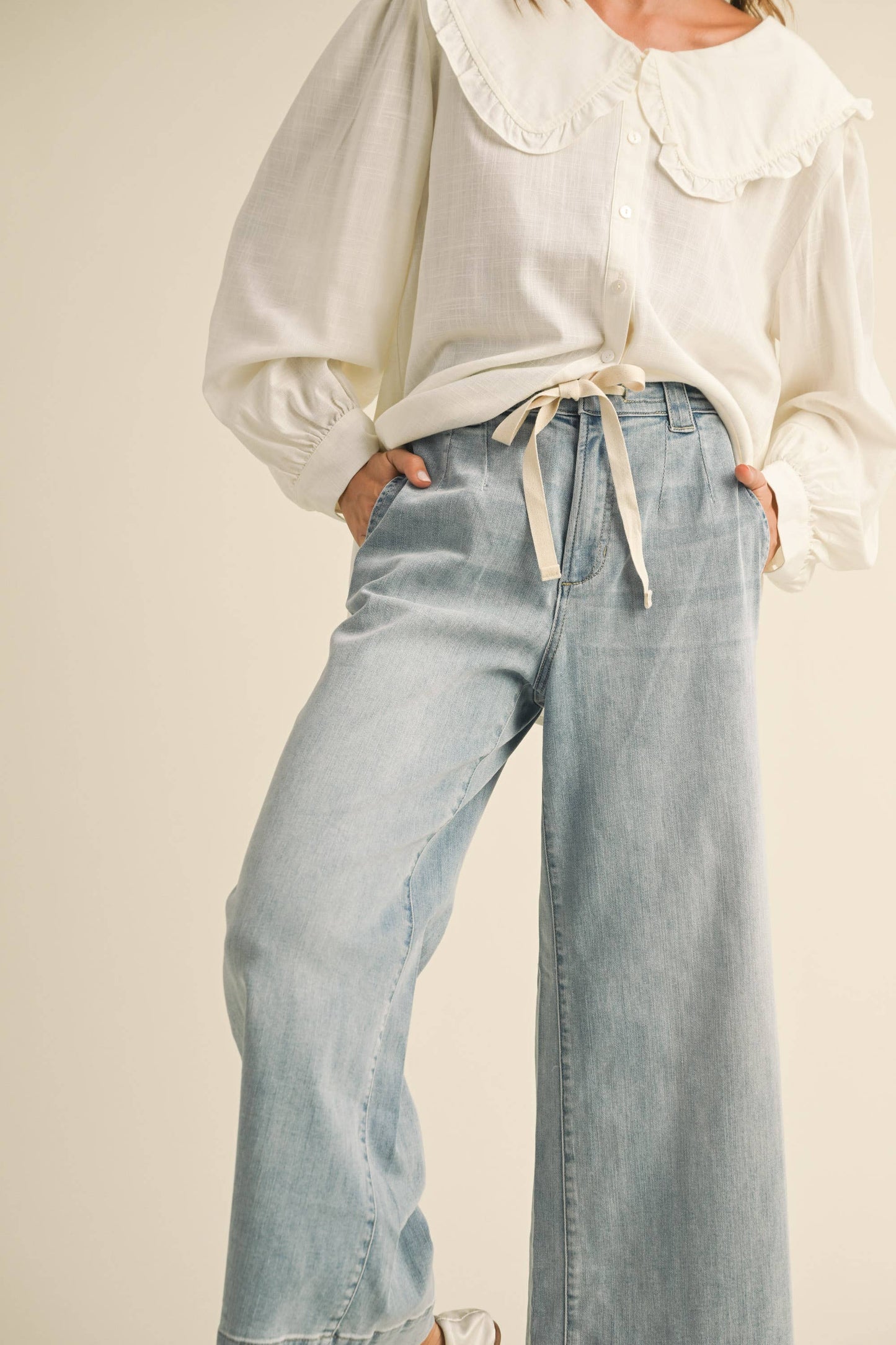 Wide-Leg-Jeans mit Schleife