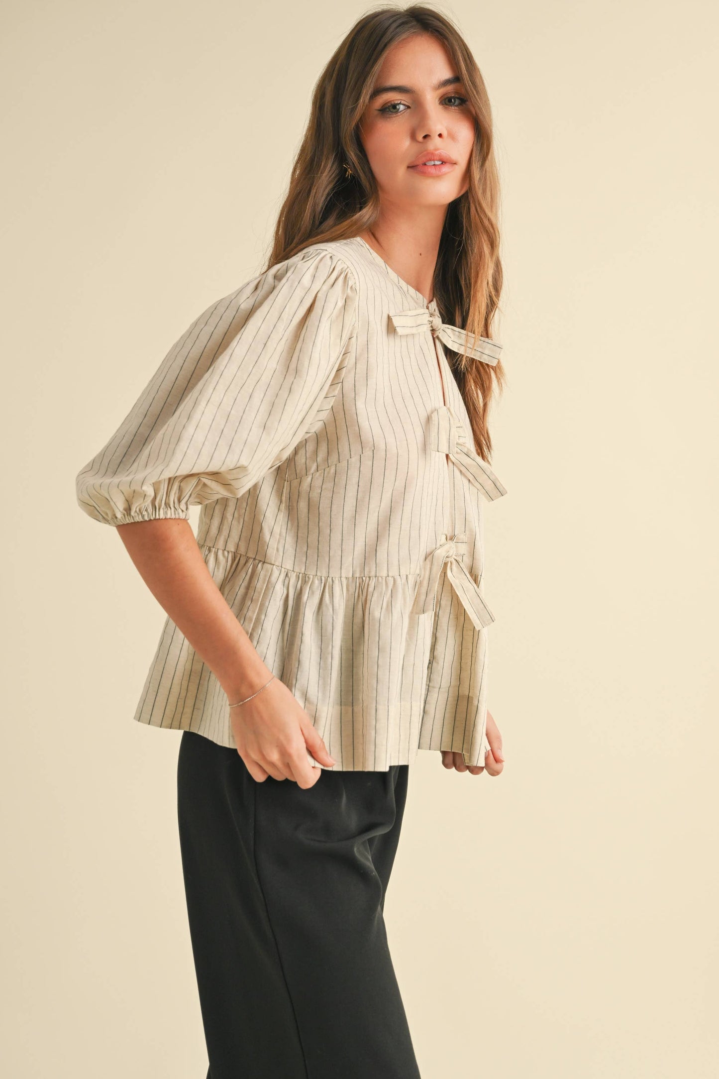 Gestreifte Bluse mit Schleifen
