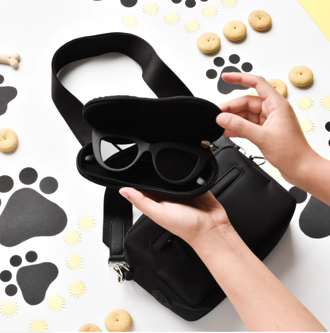 Schwarzes Etui für deine Sonnenbrille – schütze deine Brille und bleibe gleichzeitig stilvoll bei jedem Spaziergang.