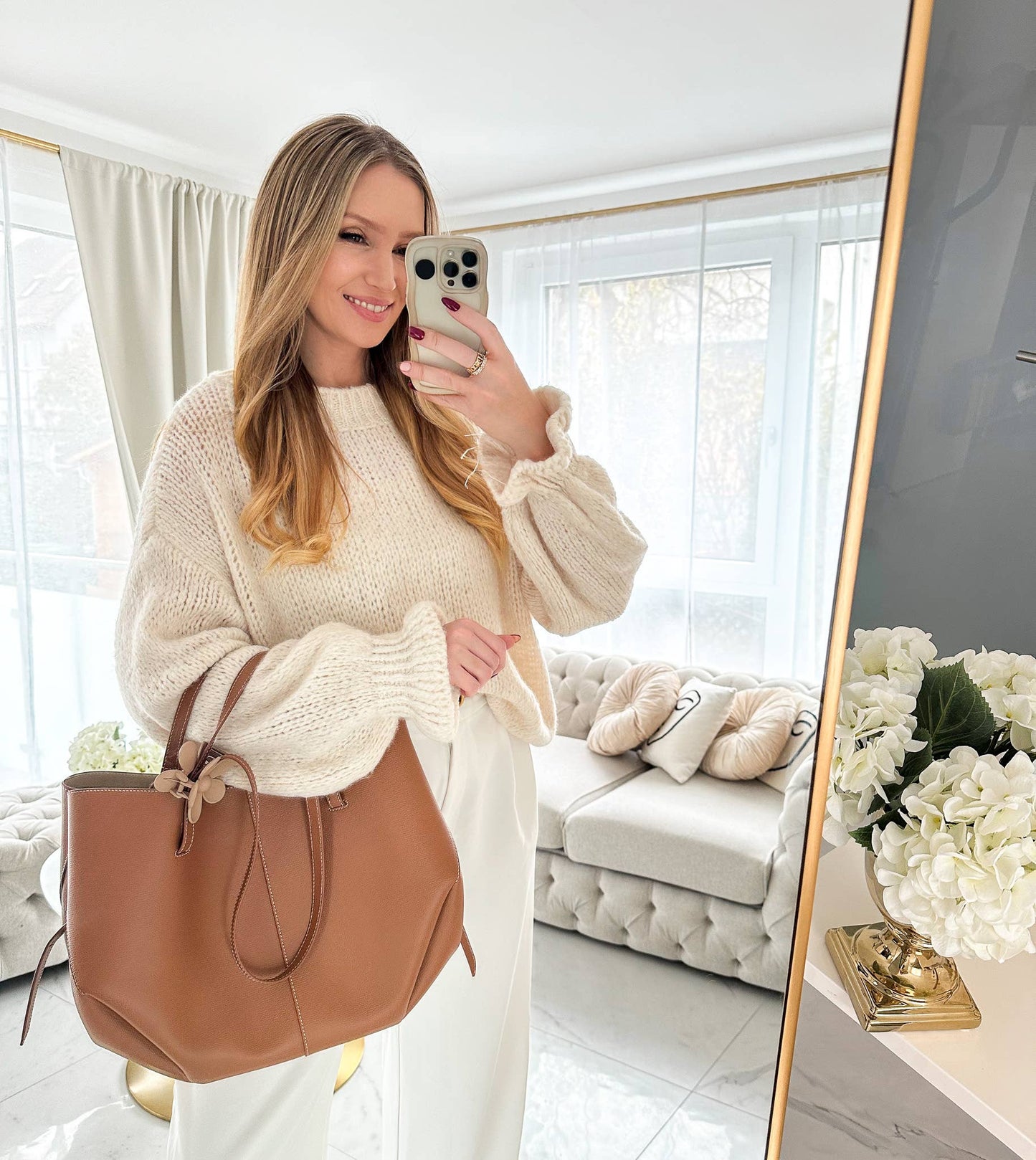 Lässiger Oversized-Strickpullover mit Trompetenärmeln