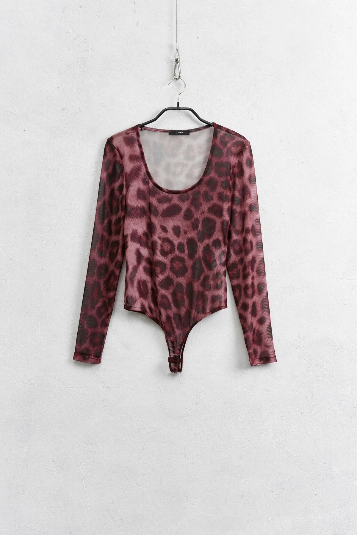 Burgunderfarbener Mesh-Body mit Animalprint