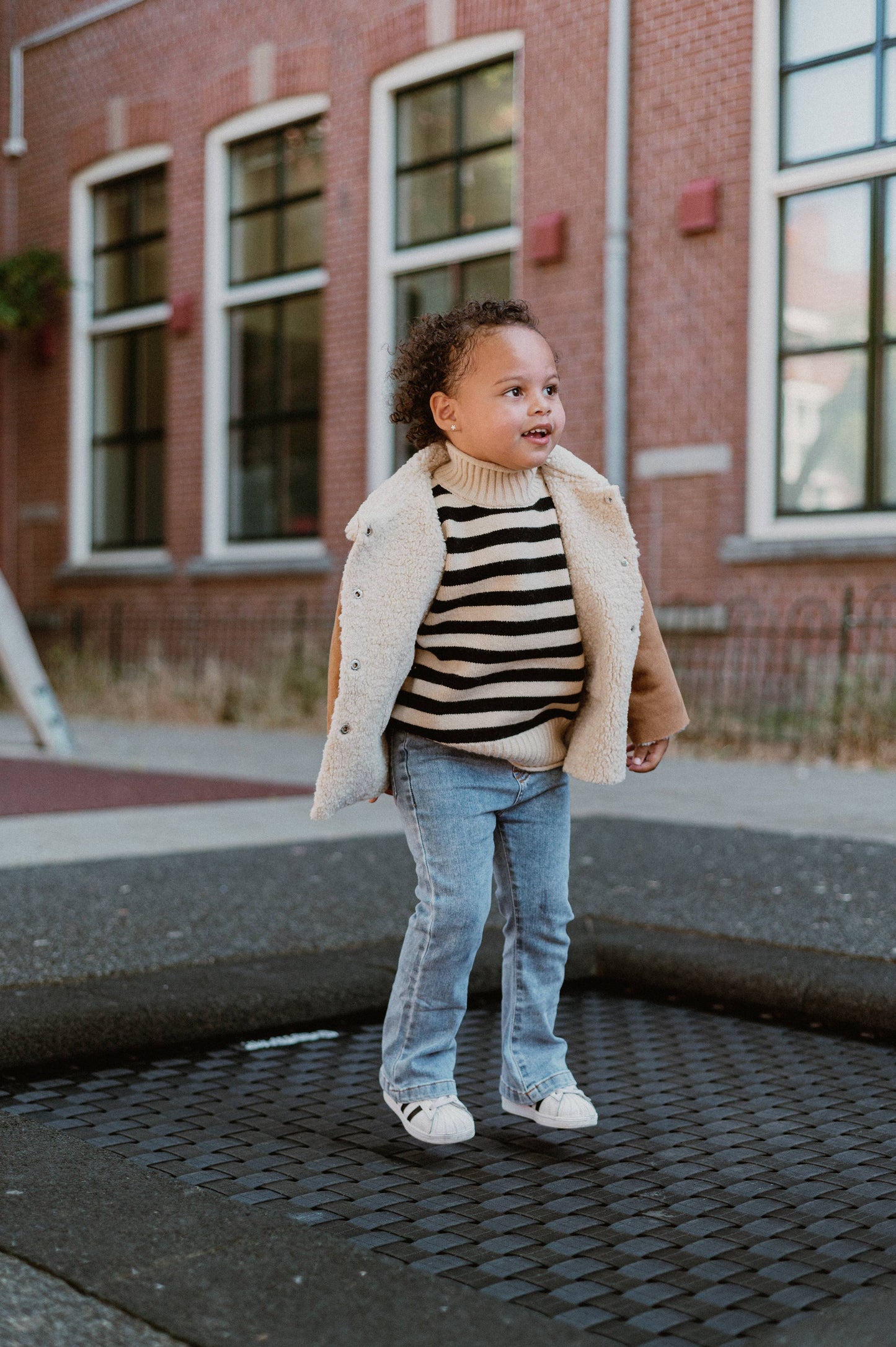 Kinderjacke mit Druckknöpfen