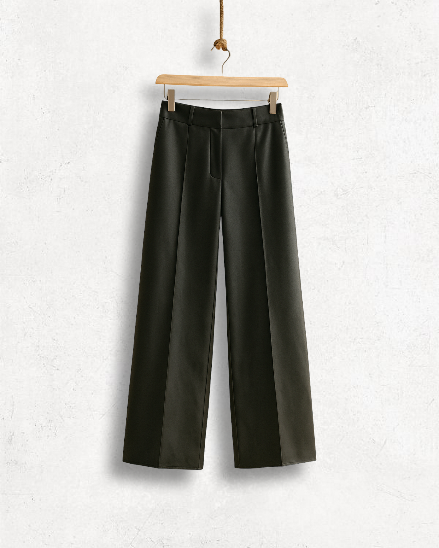 Vegane Lederhose Schwarz – Wide Leg Hose mit Pintuck-Falten
