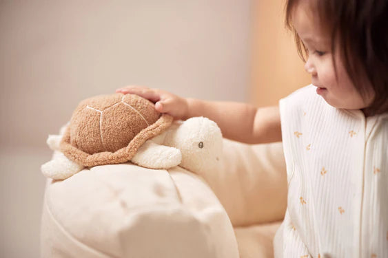 Das „Deepsea Turtle“ Aktivitätsspielzeug – Ein tolles Geschenk für Babys, um spielerisch zu lernen.