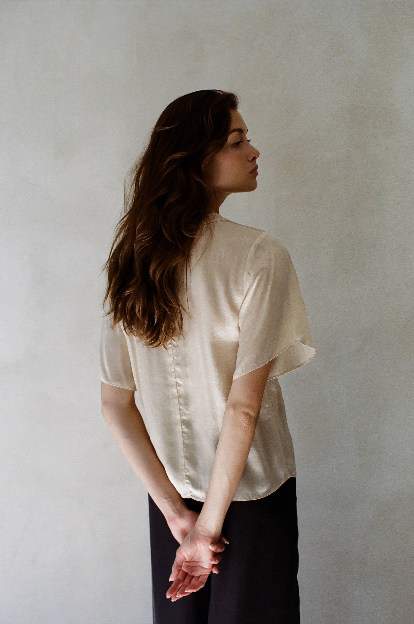 Kurzarmshirt aus 100% Seide mit Rundhalsausschnitt - Elli by Lena & Lisa