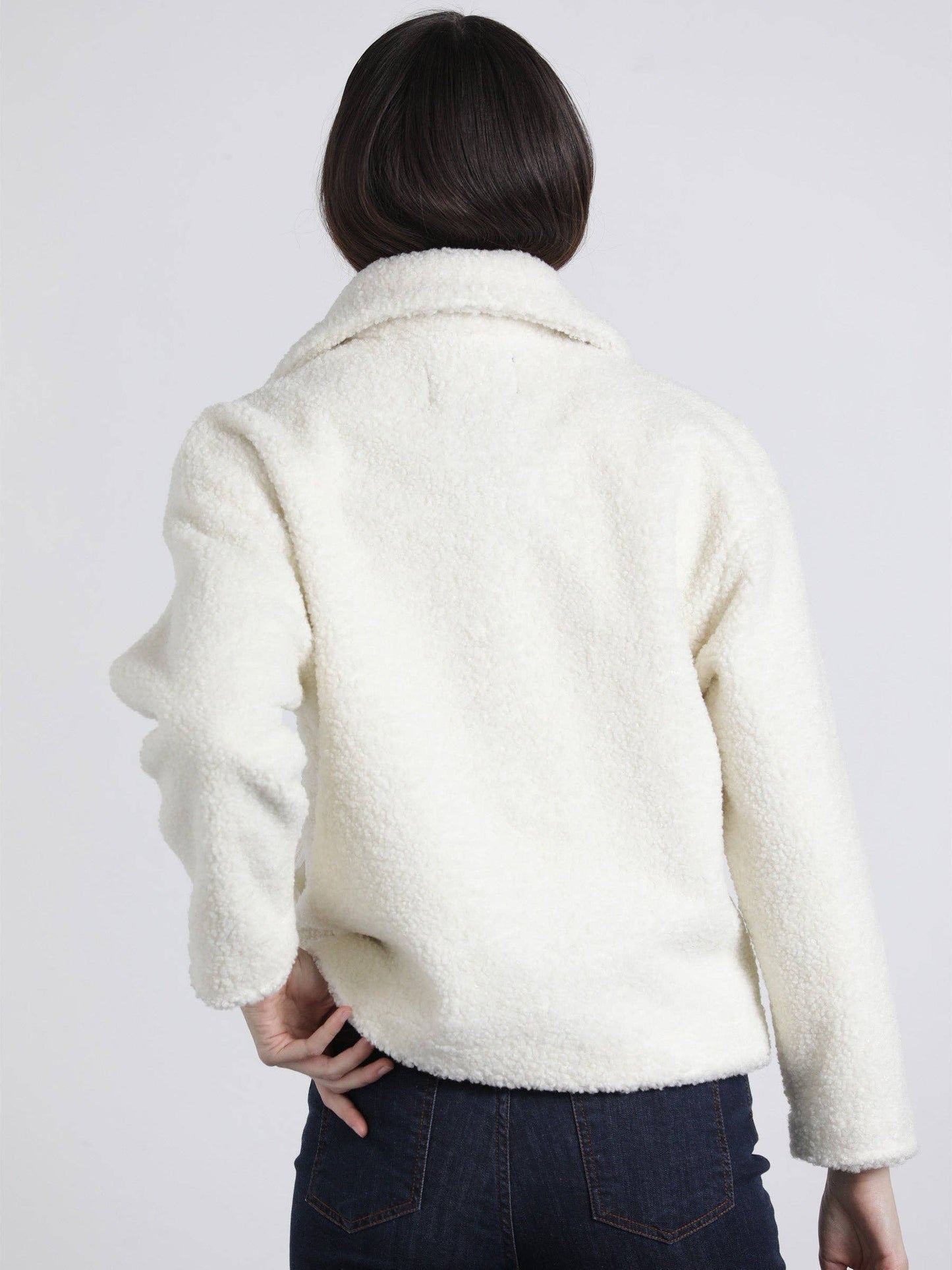 Damen Winterjacke in Teddy-Optik, cremefarben, mit modischem Oversized-Schnitt