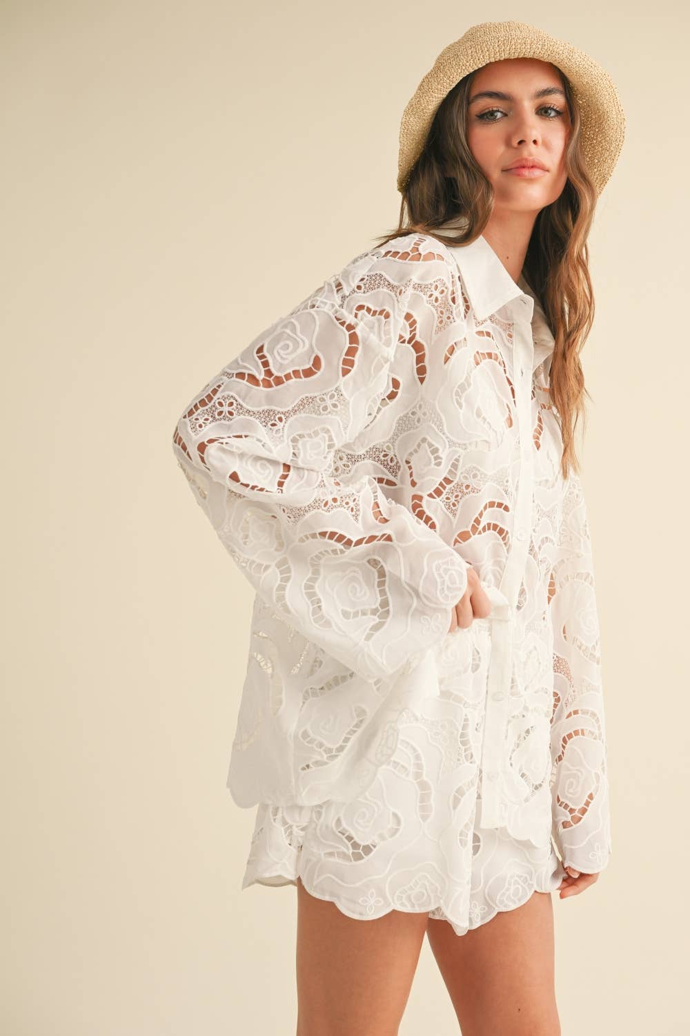 Oversized Bluse aus Spitze