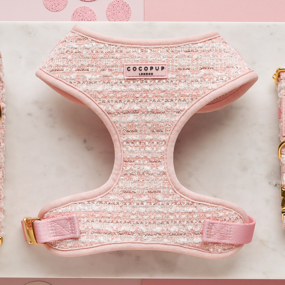 Pink Textured Tweed Adjustable Neck Harness – stylish und komfortabel für deinen Hund.