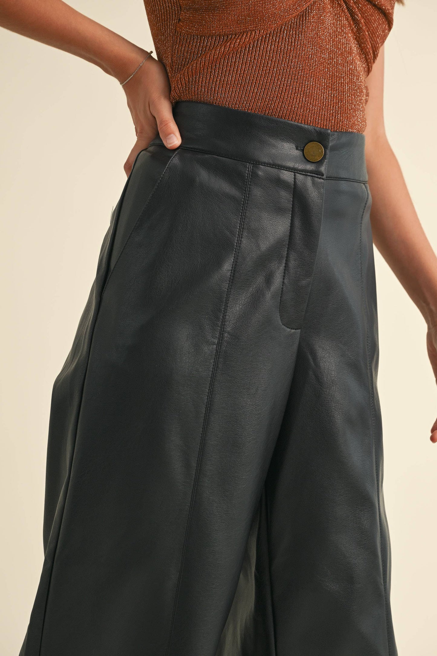 Vegane Leder Culotte in Schwarz