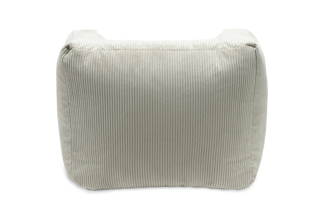 Kindersessel aus Cord in Olive Green – der perfekte Sitzplatz für Kinder zum Entspannen oder Spielen.