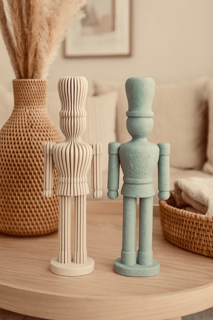 Moderner Nussknacker als Weihnachtsdekoration