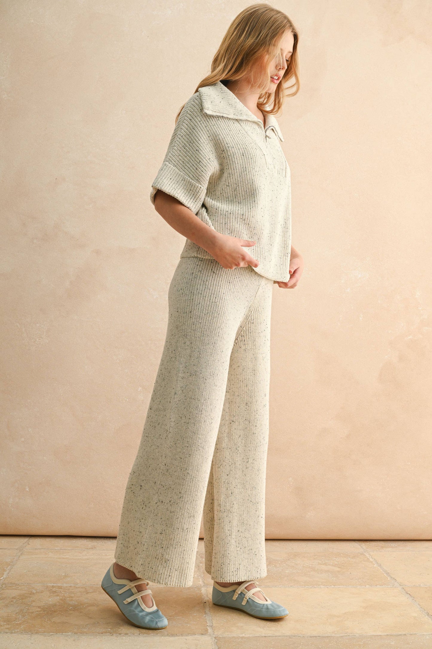 Kurzärmliger Baumwollpullover mit Reißverschlusskragen – Oversize Fit