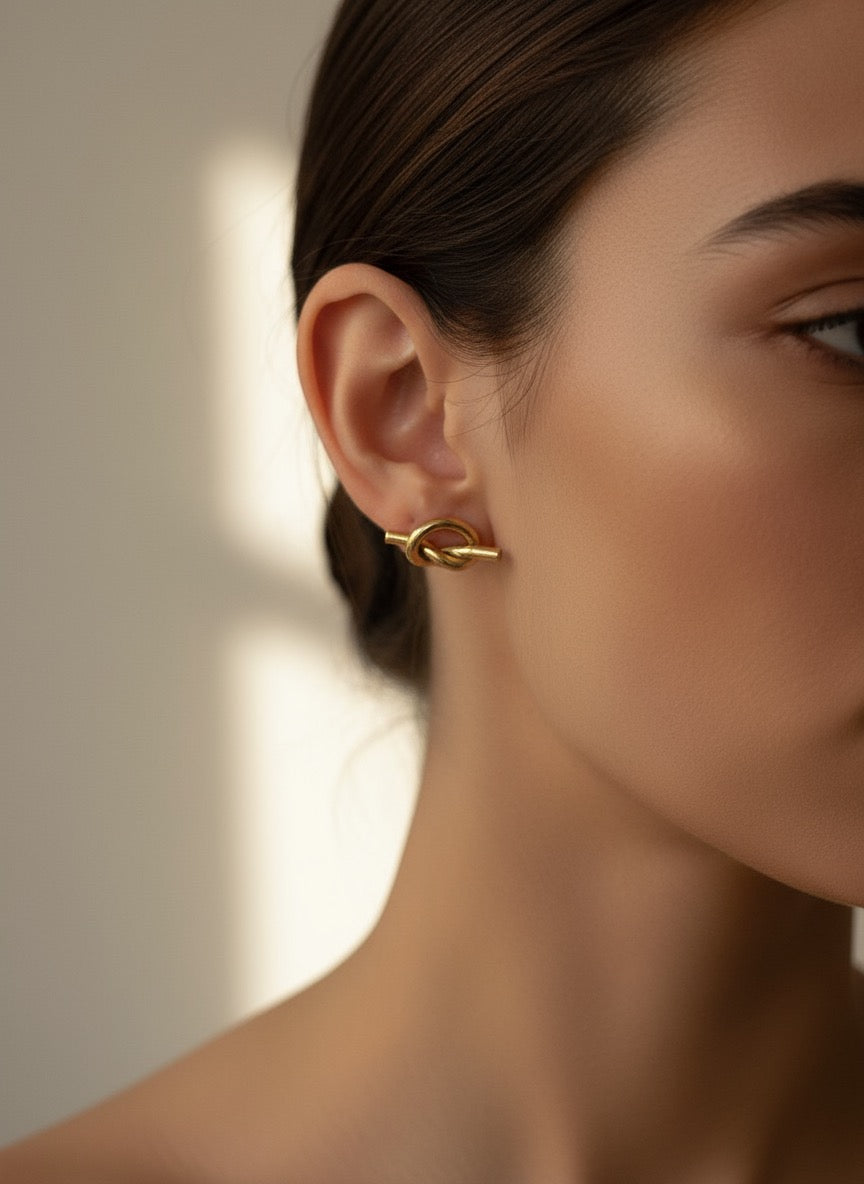 Ohrstecker im Knoten-Design