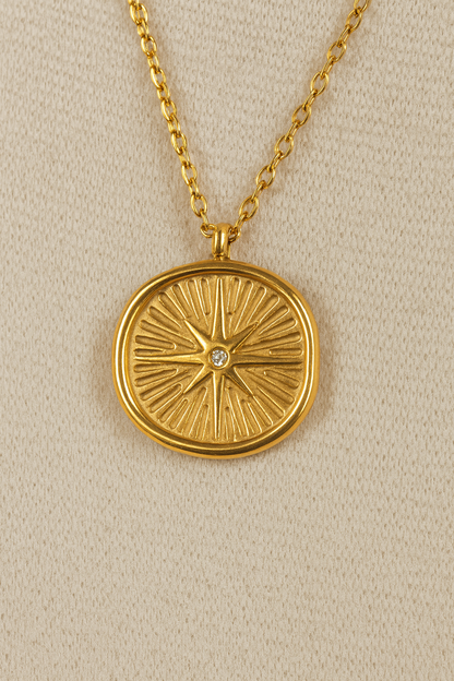 Golden Sun Medallion Kette