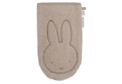Sanfter Miffy Waschlappen in zarten Farben – Perfekt für die Babyhaut nach dem Baden.