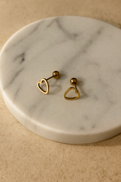 Herz Ohrstecker Gold – Minimalistische Ohrringe in Herzform