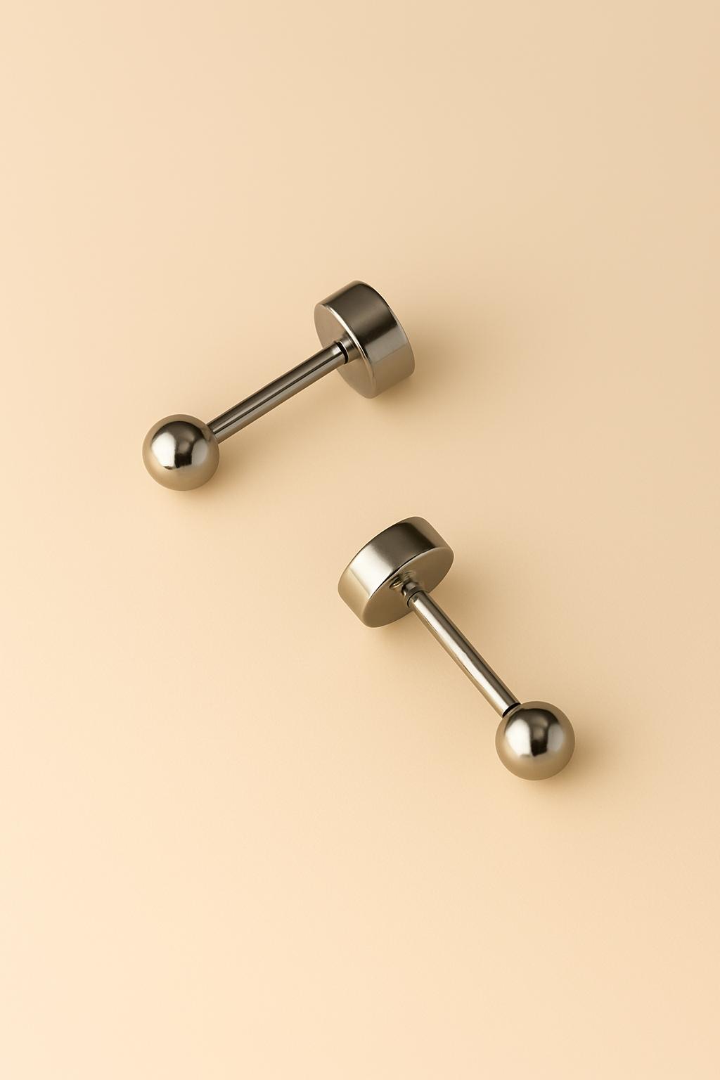 Süße Ohrstecker mit Kugel und Zylinder - beidseitig tragbar