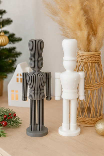 Moderner Nussknacker als Weihnachtsdekoration