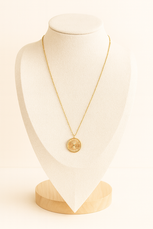 Golden Sun Medallion Kette