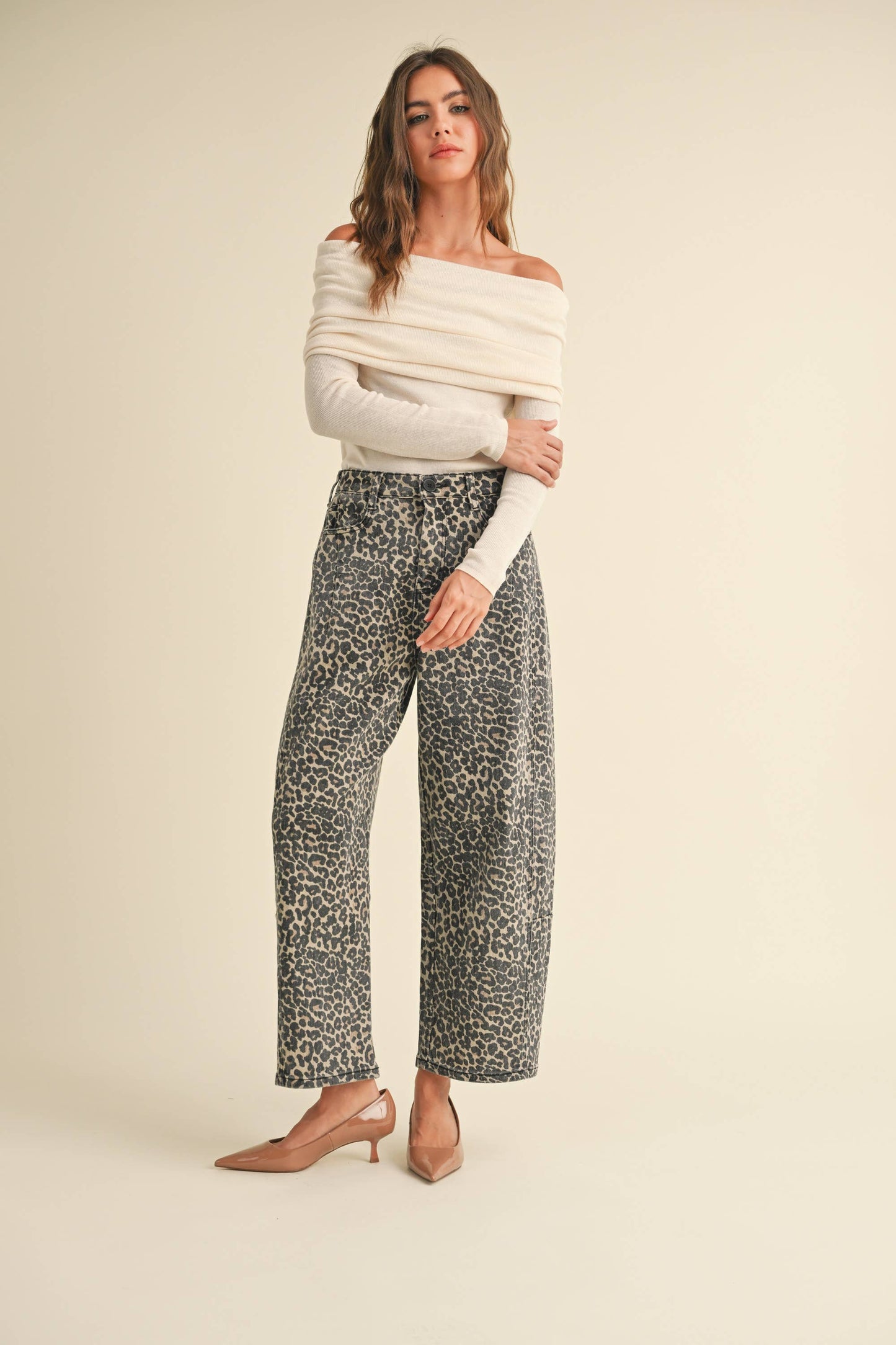 Barrel-Jeans mit Leopardenmuster
