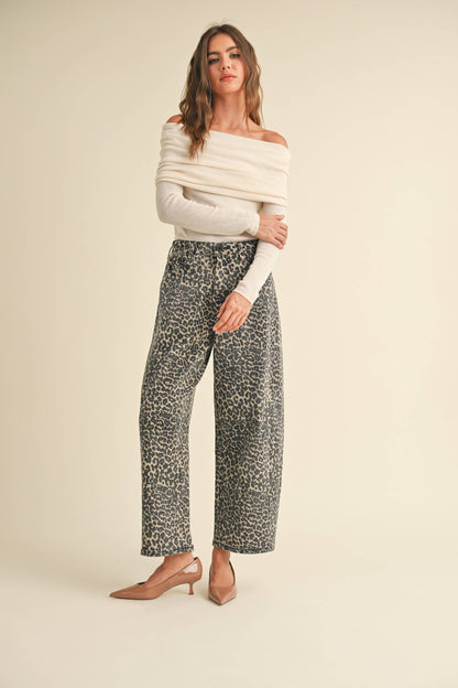 Barrel-Jeans mit Leopardenmuster
