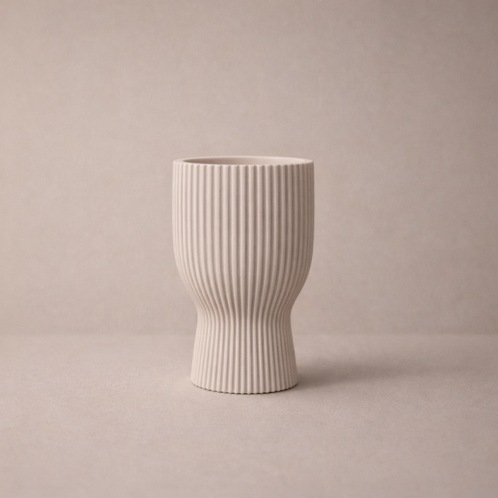 Minimalistischer Eierbecher mit Rillenstruktur – Skandi Design