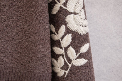 Florale Bestickte Strickjacke mit Wolle und Alpaka-Anteil