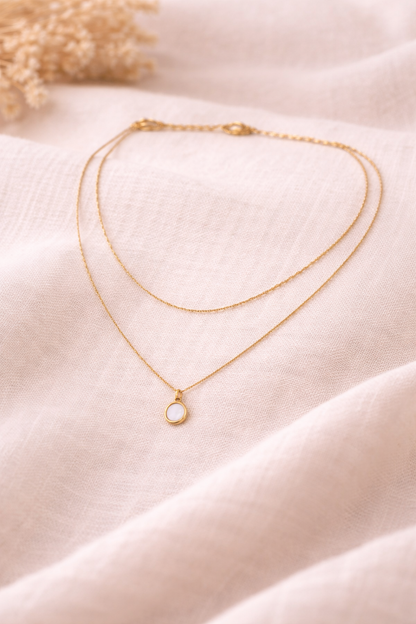 Layering Halskette Gold mit weißem Anhänger