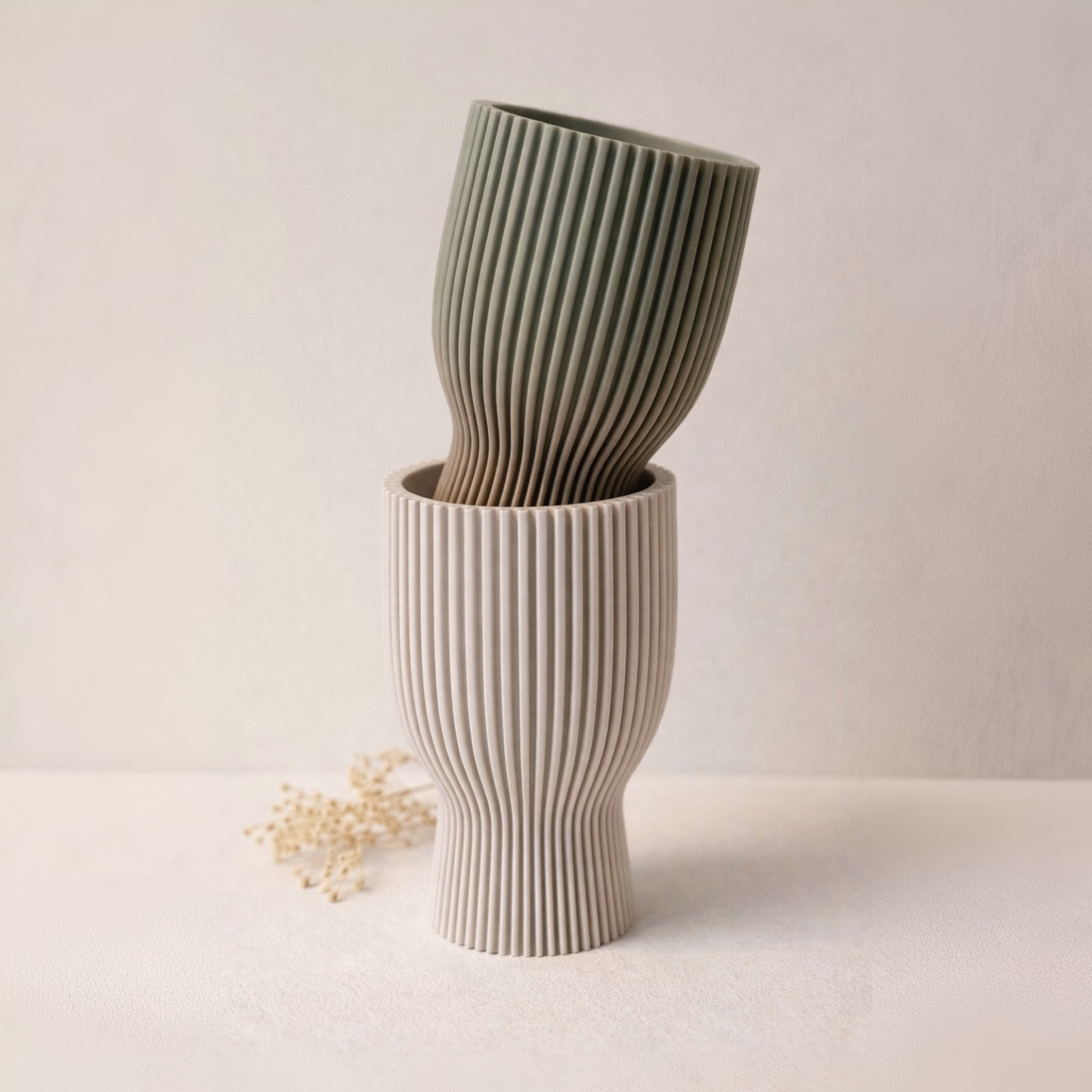 Minimalistischer Eierbecher mit Rillenstruktur – Skandi Design