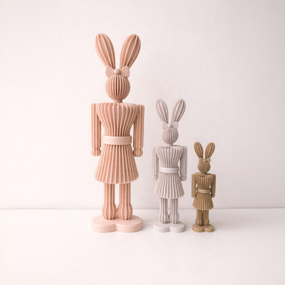 Lady Mümmel – süßes Häschen in Nussknacker-Optik