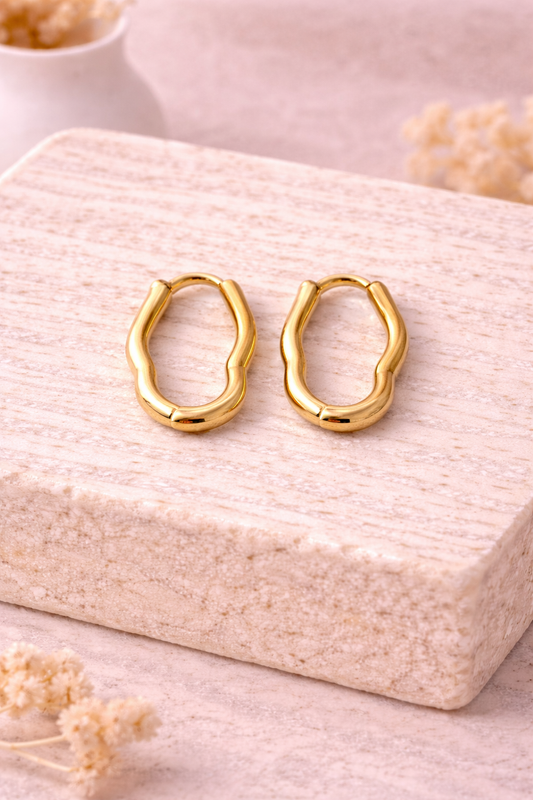 Goldene Statement Creolen – organische Form