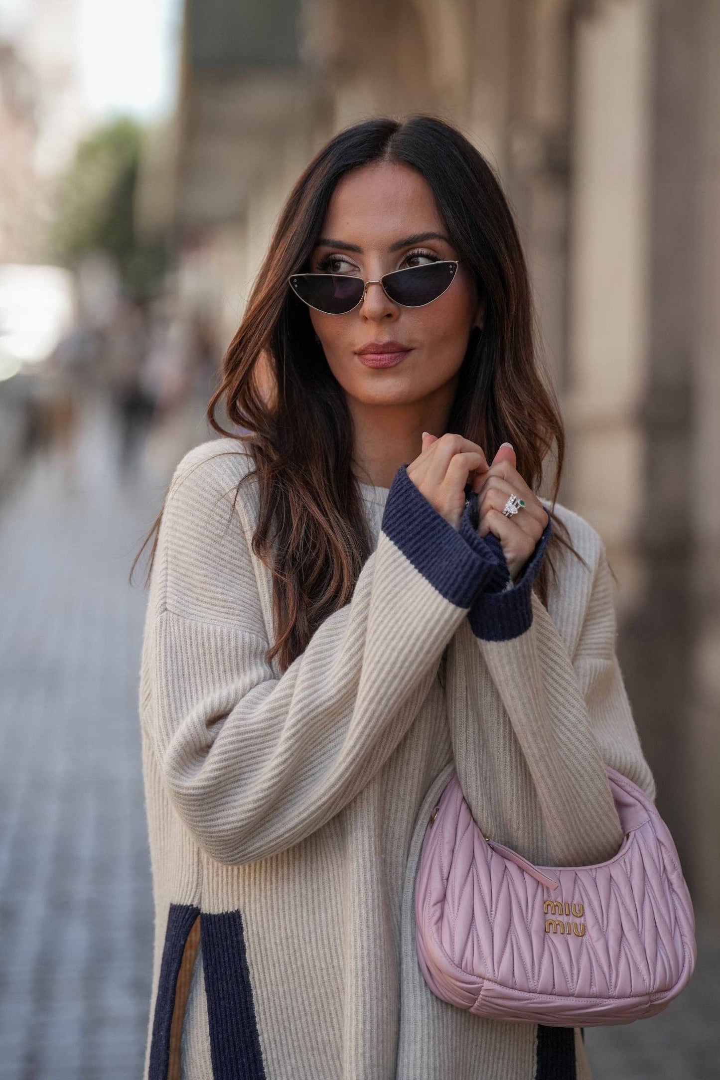 Pullover in Creme und Marine
