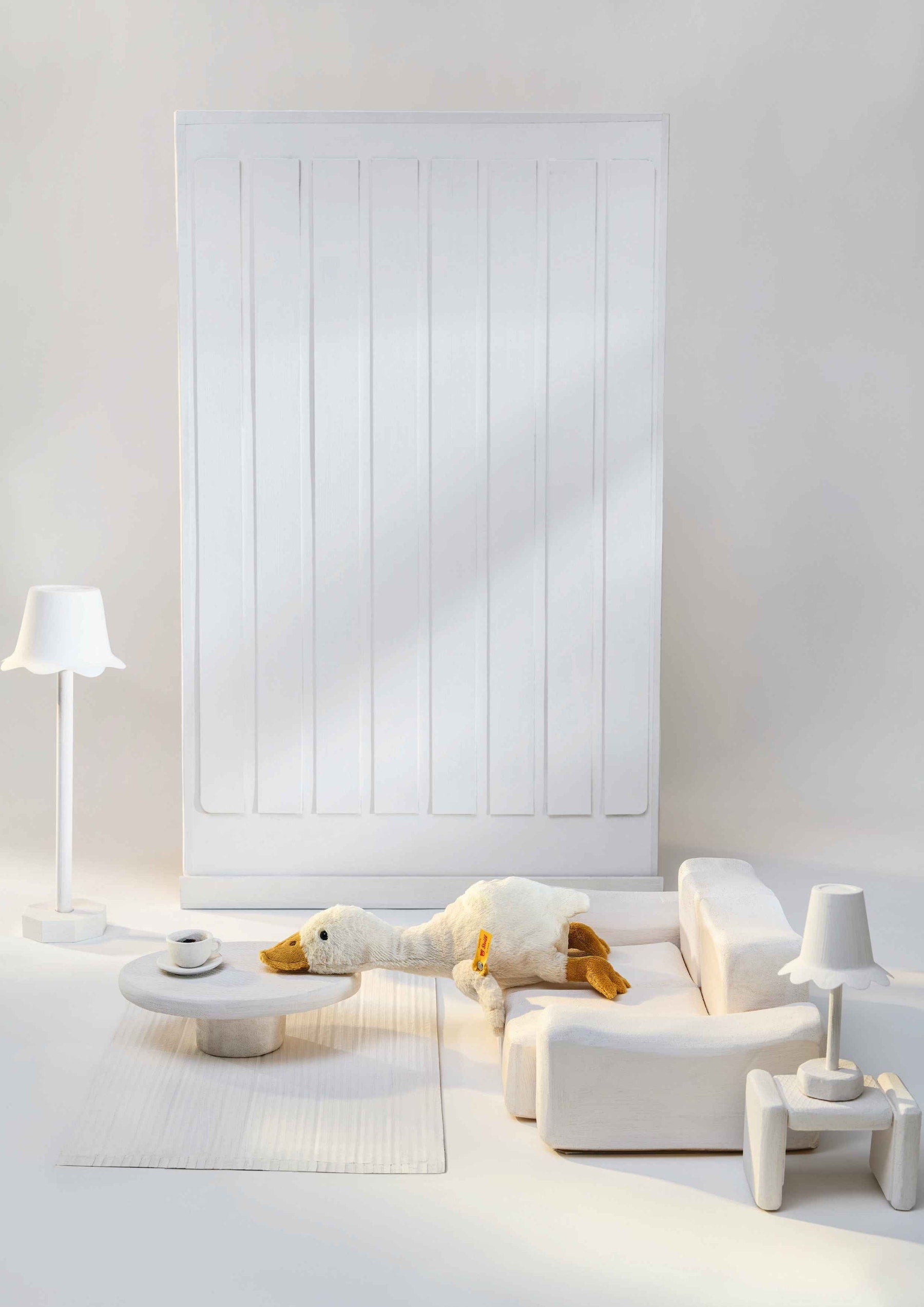 Steiff Gilda Gans – die charmante Gans aus der Steiff-Kollektion, ideal zum Kuscheln und Sammeln.