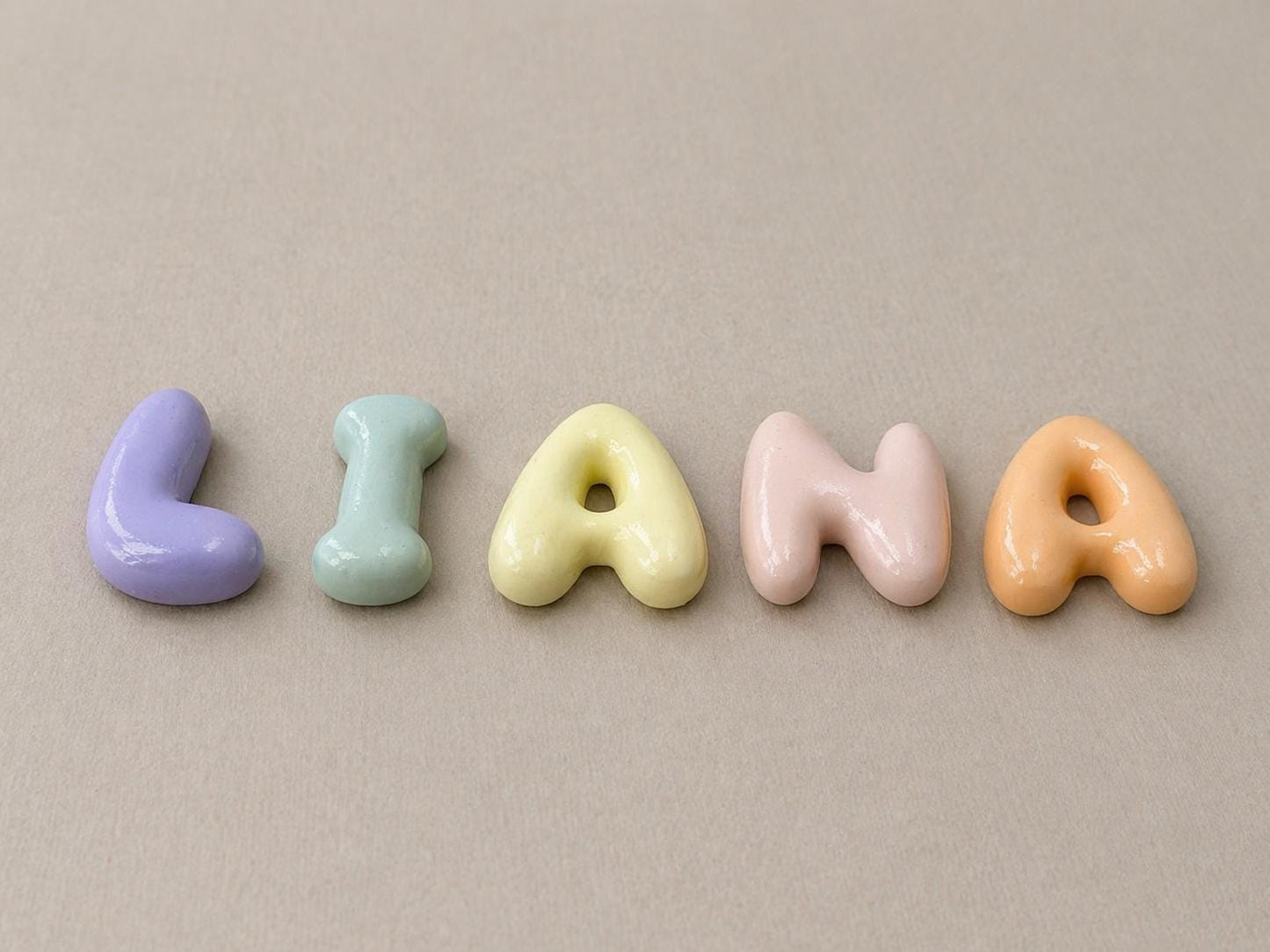 3D-Druck-Keramikbuchstaben personalisiert