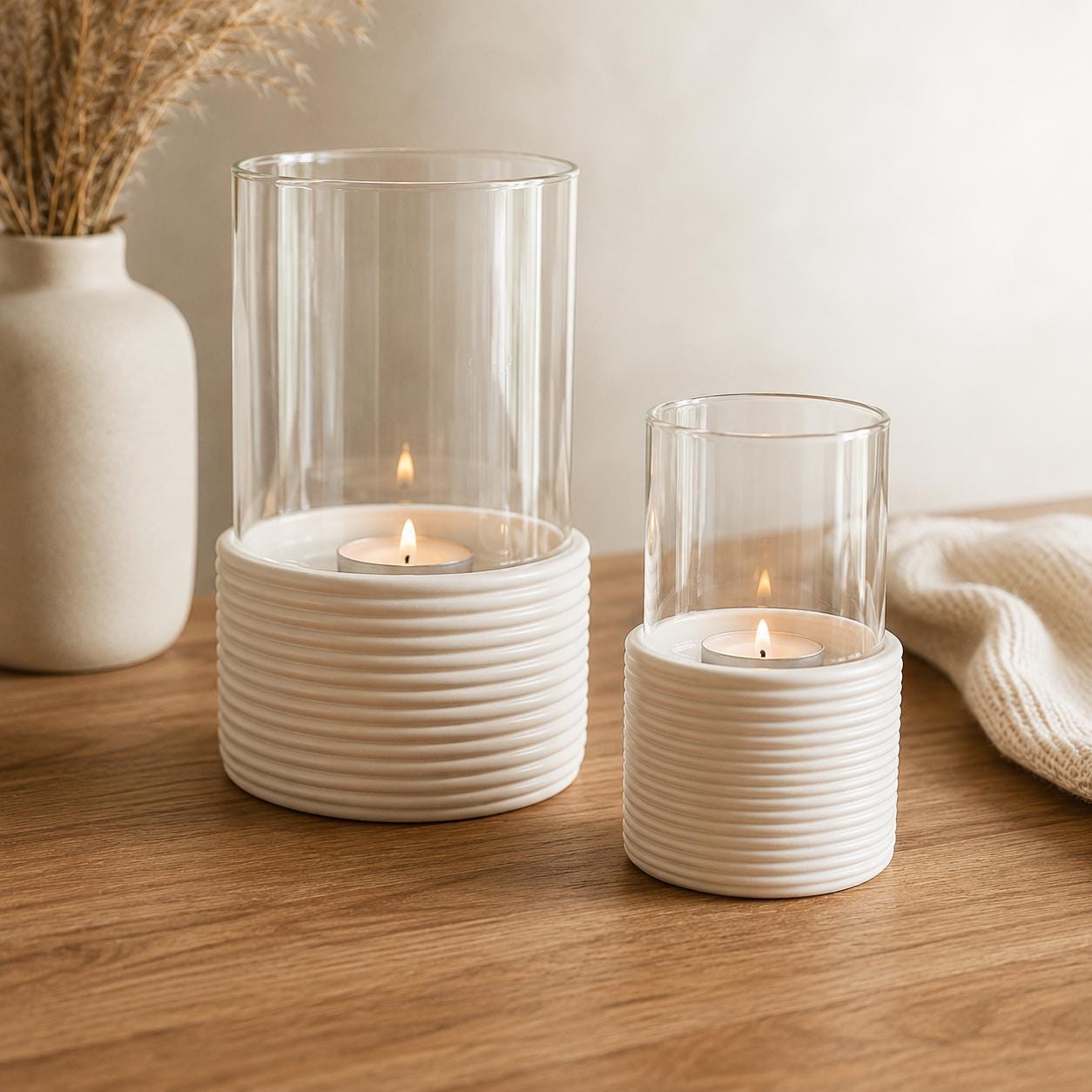 Modernes LED-Windlicht im Rillen-Design