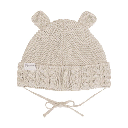 GOTS-zertifizierte beige Steiff Mütze für Babys – nachhaltig, bequem und stylisch.